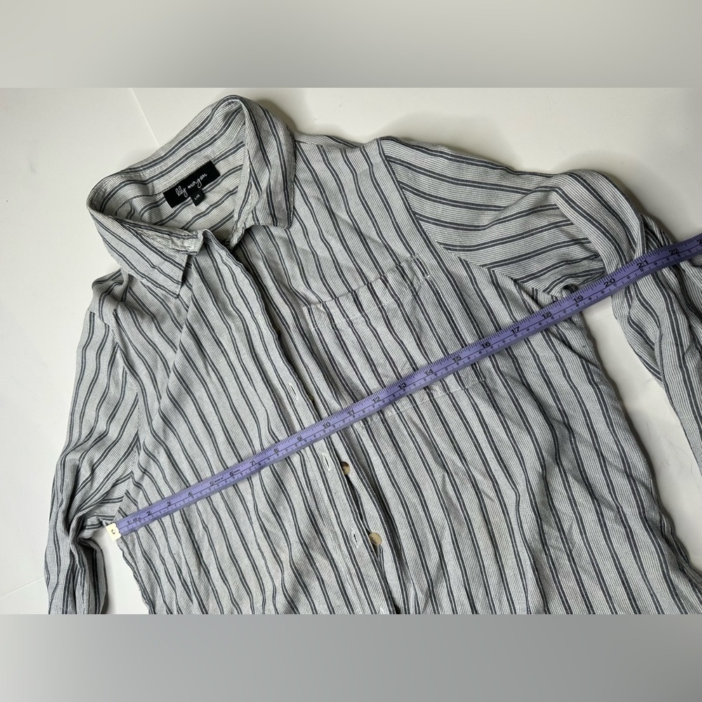 Lily Morgan • Stripped Top size L , button up long sleeve - Picture 3 of 5